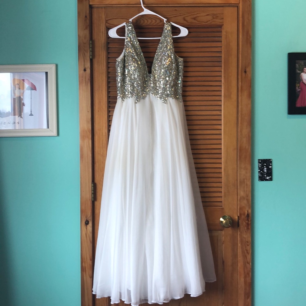Sherri Hill prom dress